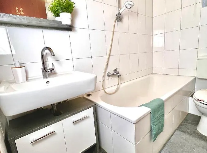 Neu: 3 Bedroom W/ 6 Beds In Hagen, 7min To A1 * Hagen (Arnsberg)